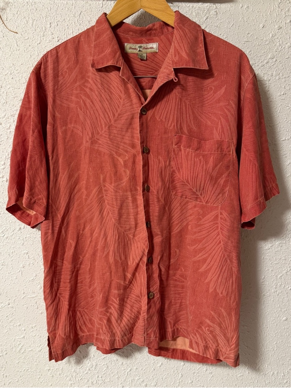 Tommy Bahama Sails Call Red Short-Sleeve Button-Down Silk Shirt Medium